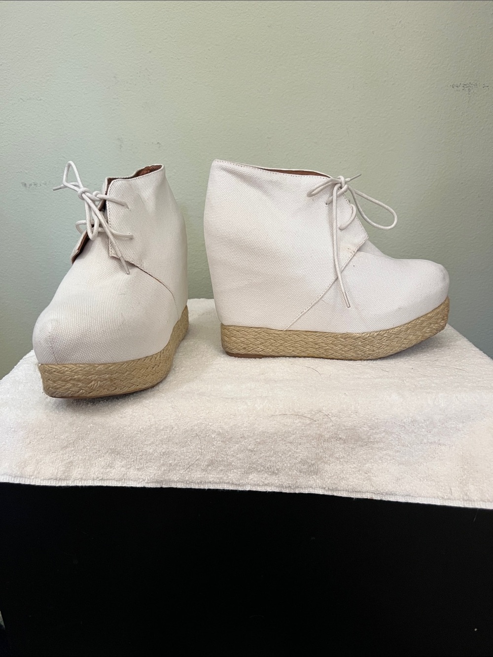 Jeffrey Campbell Wedge Platform Lace-Up Ankle Boots in White Size 8M